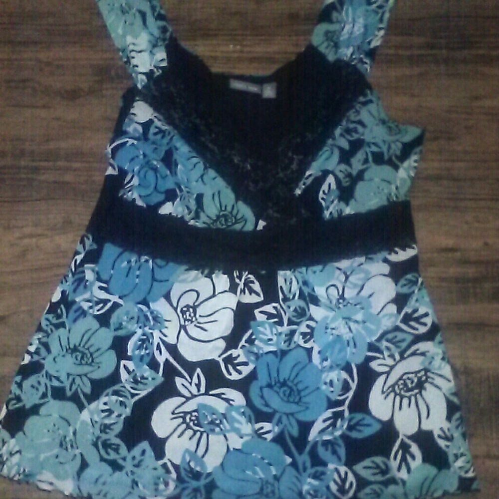 🌻Apt 9 cami top